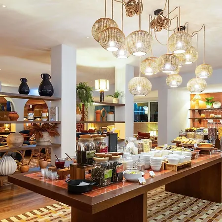 Novotel Kirchberg Hotel 4*