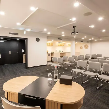 Novotel Kirchberg فندق 4*