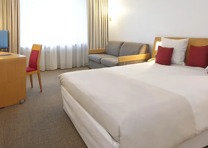 Novotel Kirchberg فندق