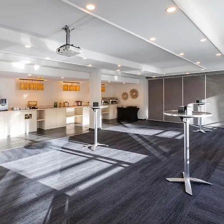 Novotel Kirchberg Otel 4*